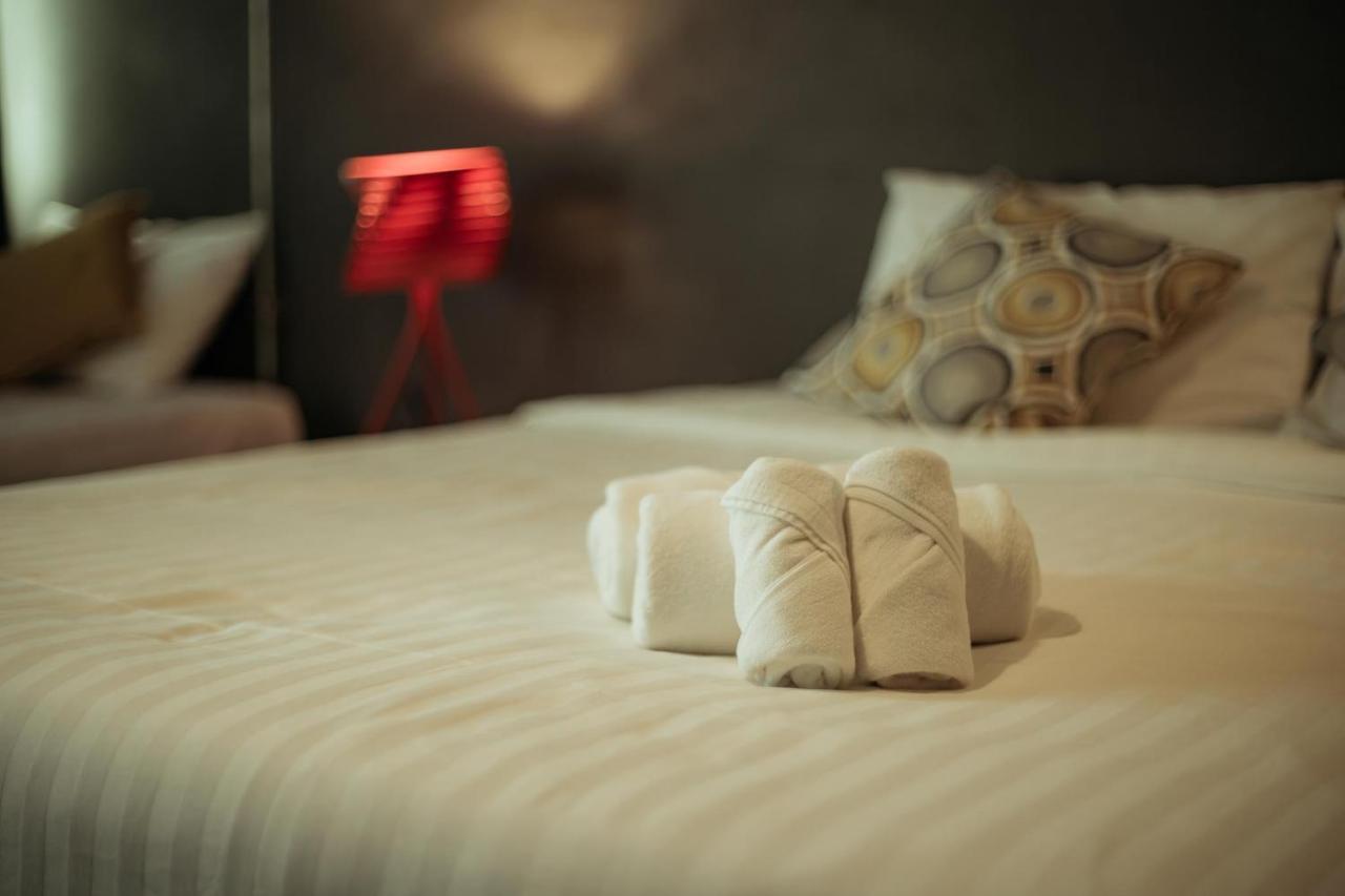 Fashen Poshtel Bed & Breakfast Chiang Mai Bagian luar foto