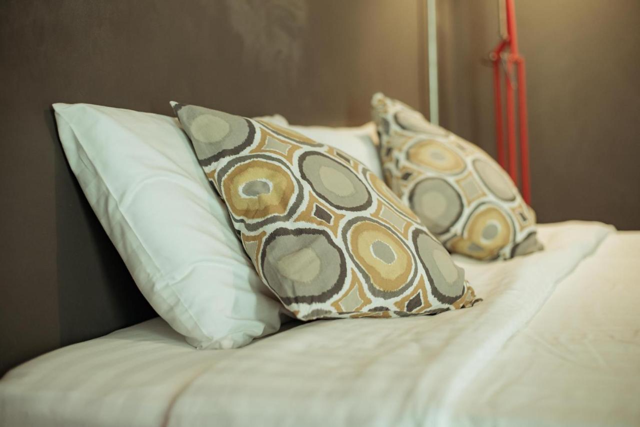 Fashen Poshtel Bed & Breakfast Chiang Mai Bagian luar foto