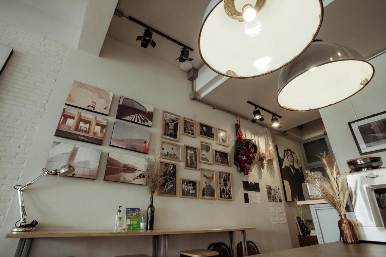 Fashen Poshtel Bed & Breakfast Chiang Mai Bagian luar foto
