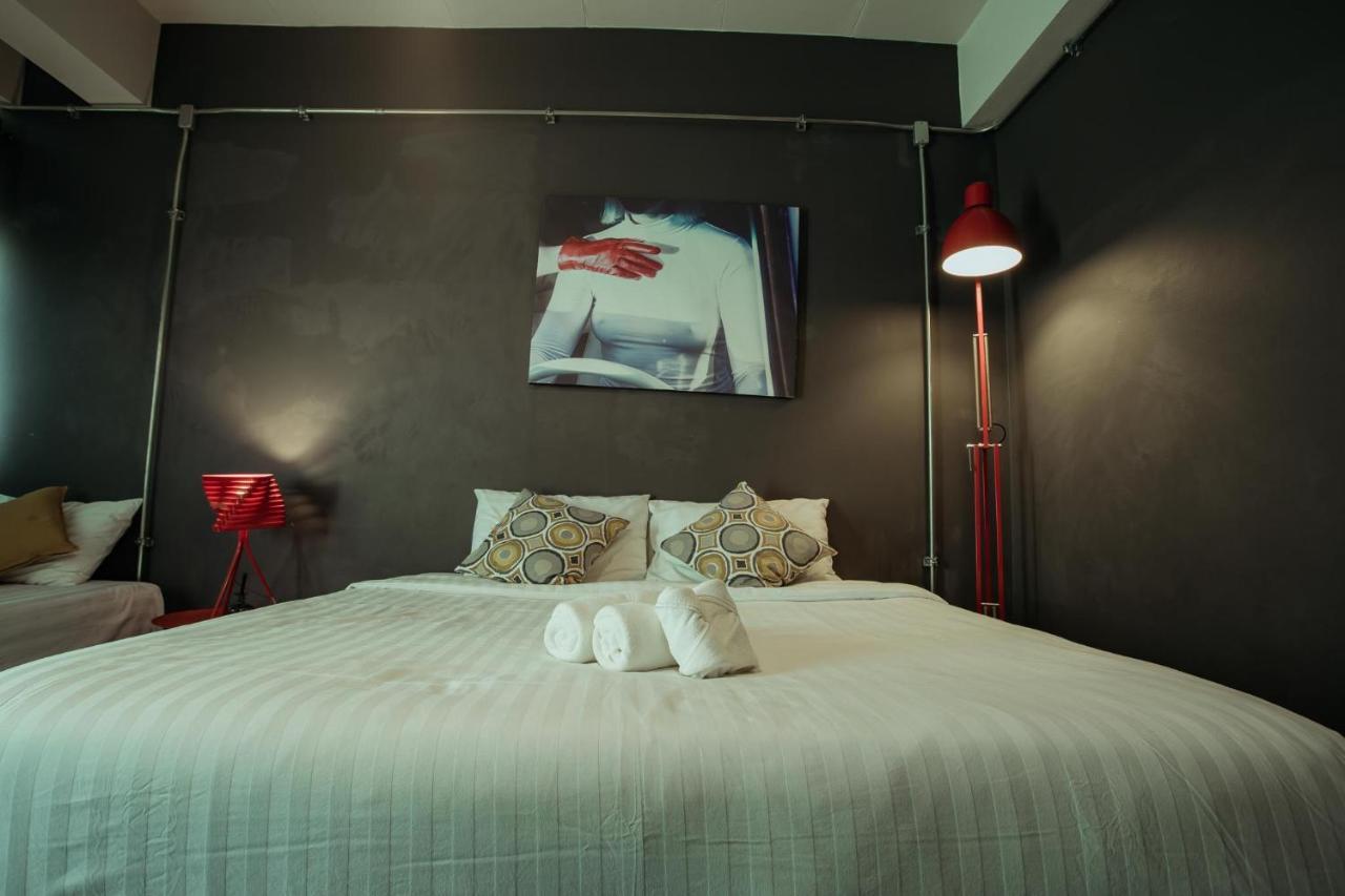 Fashen Poshtel Bed & Breakfast Chiang Mai Bagian luar foto