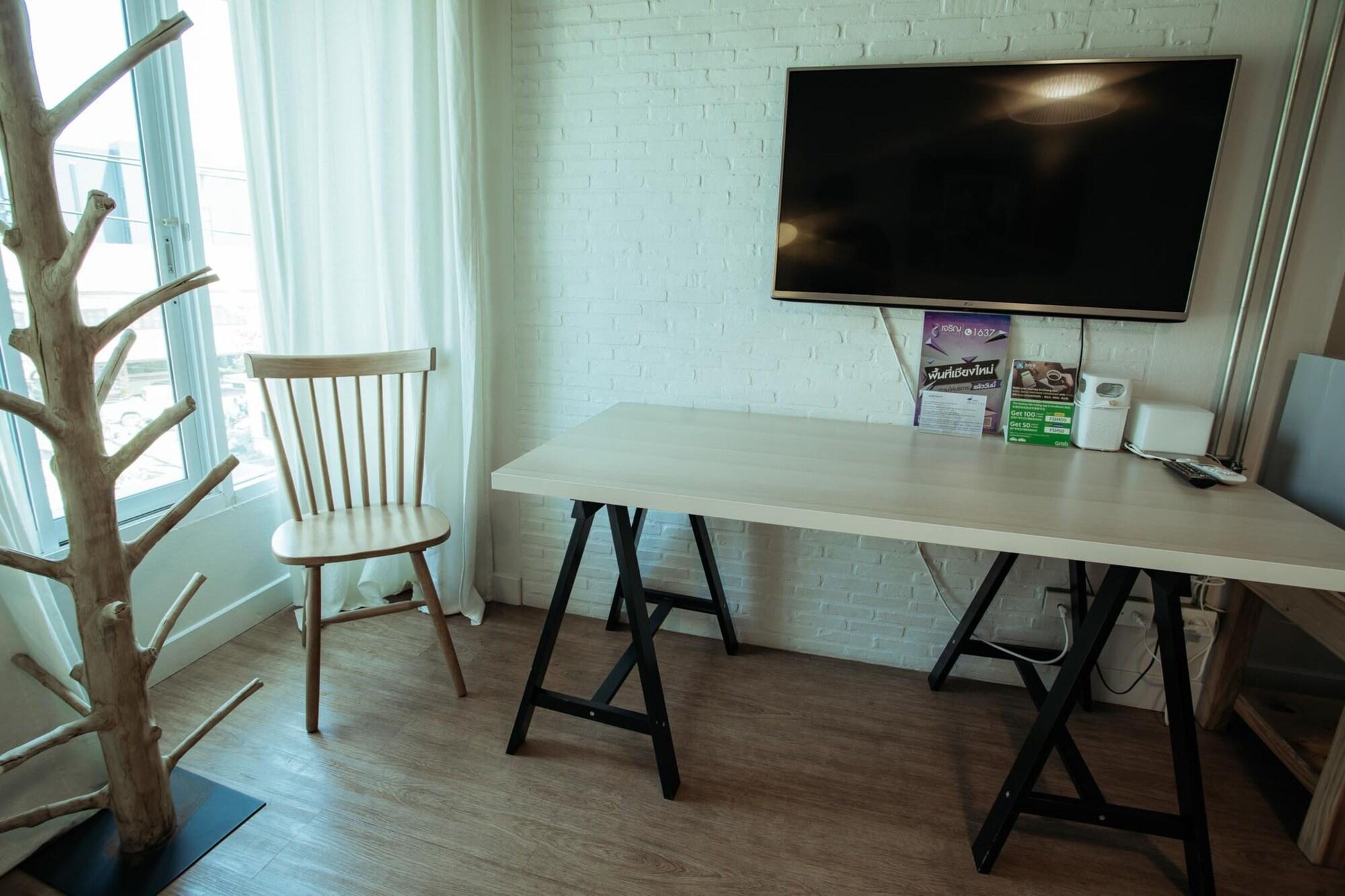 Fashen Poshtel Bed & Breakfast Chiang Mai Bagian luar foto